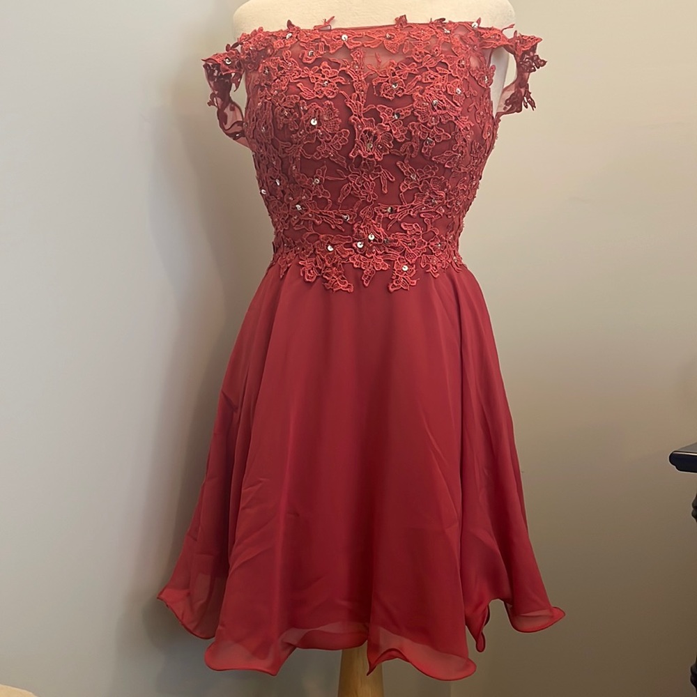 A-Line Off-the-Shoulder Short/Mini Chiffon Homecoming Dress With Beading Sequins